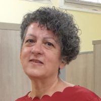 שוש אלחרר- מורה לפיזיקה**** "אורט ערד- מקום כל כך קרוב לבית, האחד והיחיד בערד, וכל הטוב שבאזור שלנו"