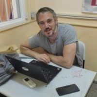 אחיטוב אלון- מורה להיסטוריה *****"אורט ערד זה בית. הילדים והמורים פה זה משפחה אחת גדולה! אין כמו התיכון שלנו .."