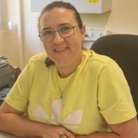 סילביה לוי- מזכירת בית הספר ****אורט ערד בשבילי הוא מקום עבודה שבו לומדים כל יום משהו חדש ומשמעותי